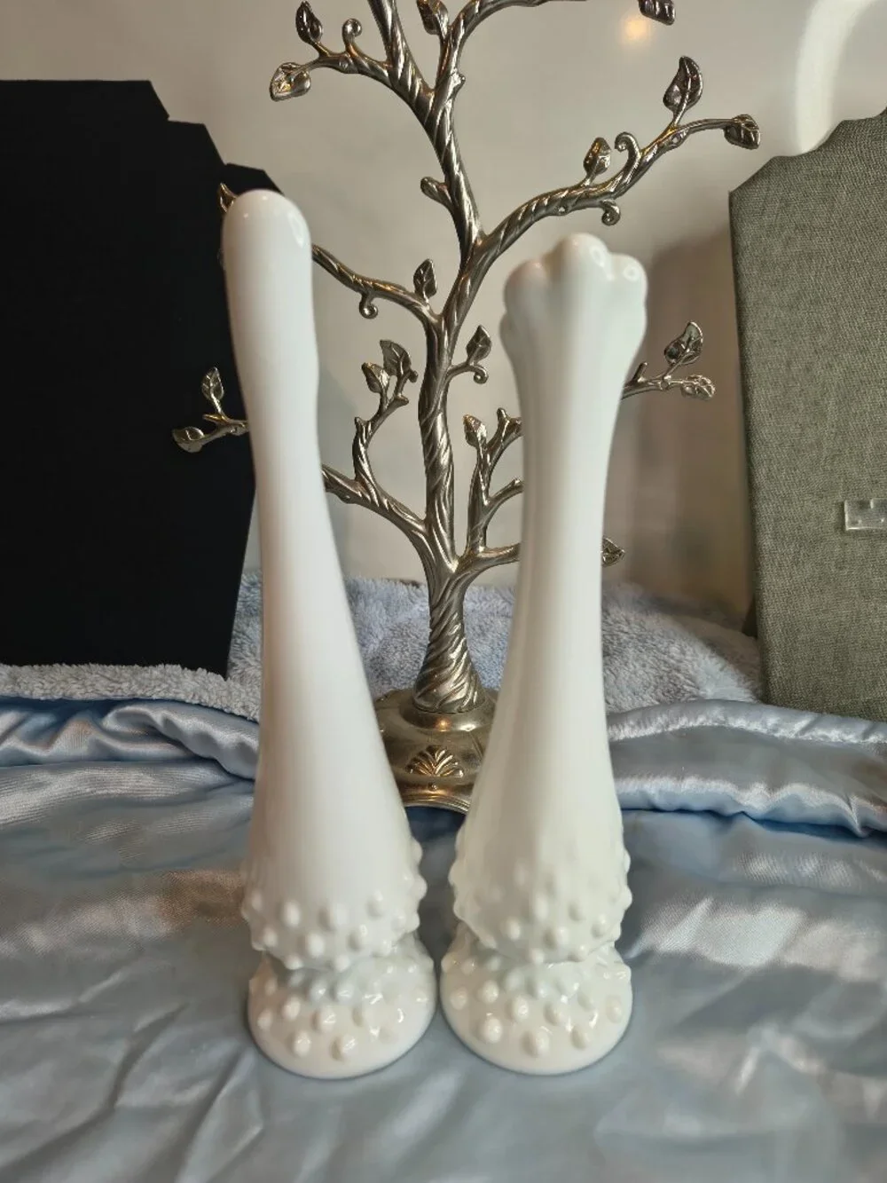 Set of 2 Fenton Stretch Milk Glass Vases